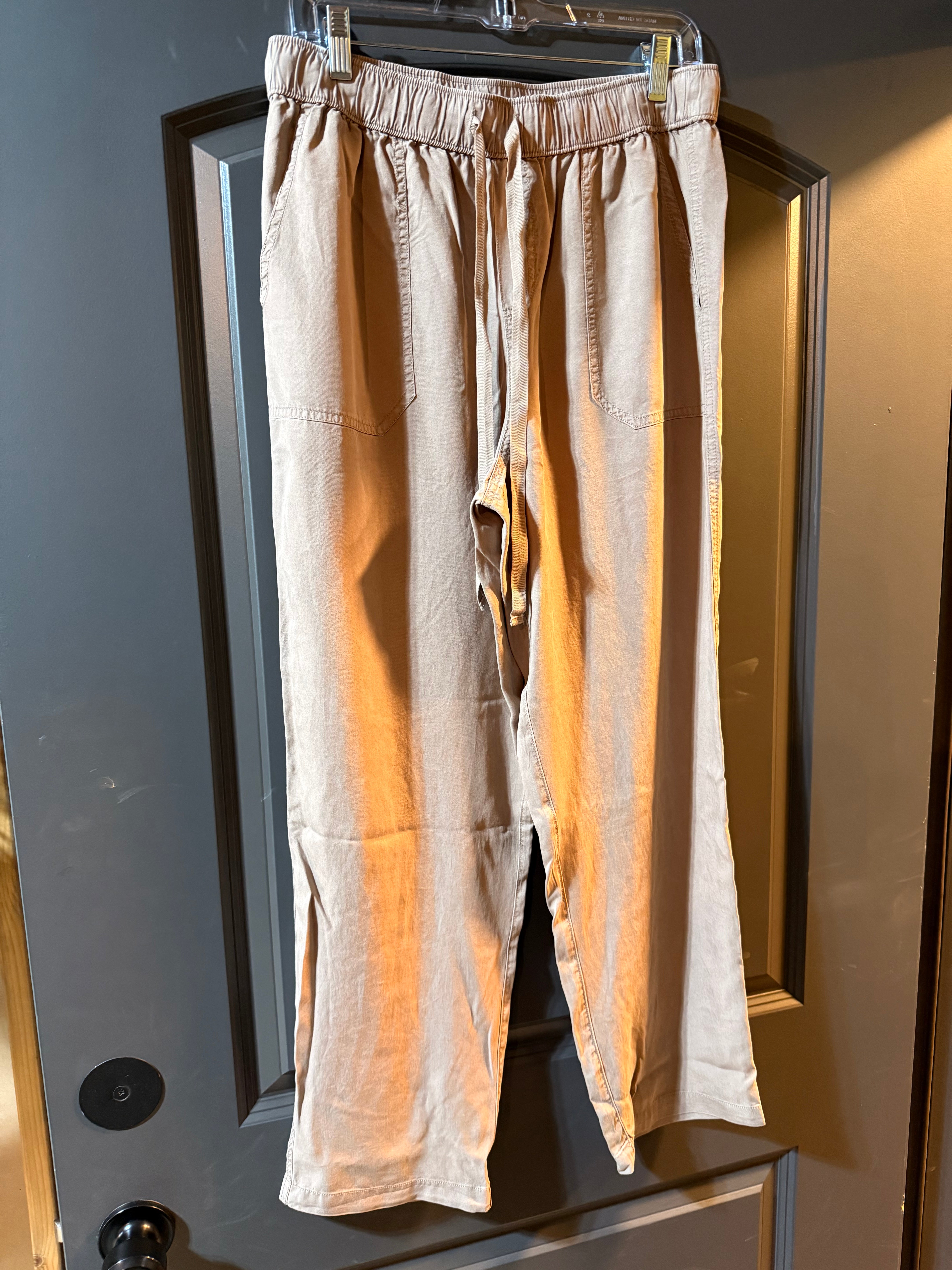 Tencel Drawstring Pants in Earl Grey