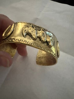 Gold Bracelet with three horses